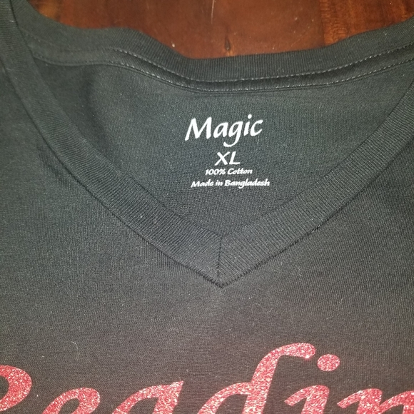 "I'm kind of a Big Deal" Reading Teacher Tee - Picture 2 of 3